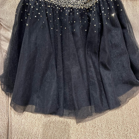 Beautiful Black Prom Dress with Sequins - Picture 3 of 5